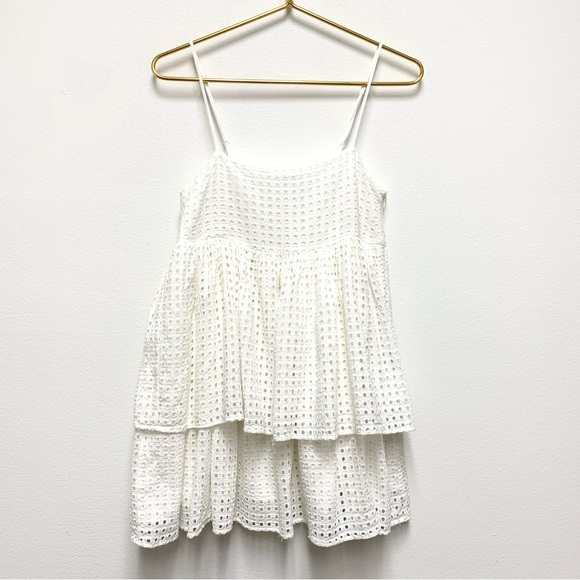 UO Katrina Eyelet Lace Tiered Babydoll Ruffle Mini Dress Size 0 White‎ Sundress - Picture 5 of 13